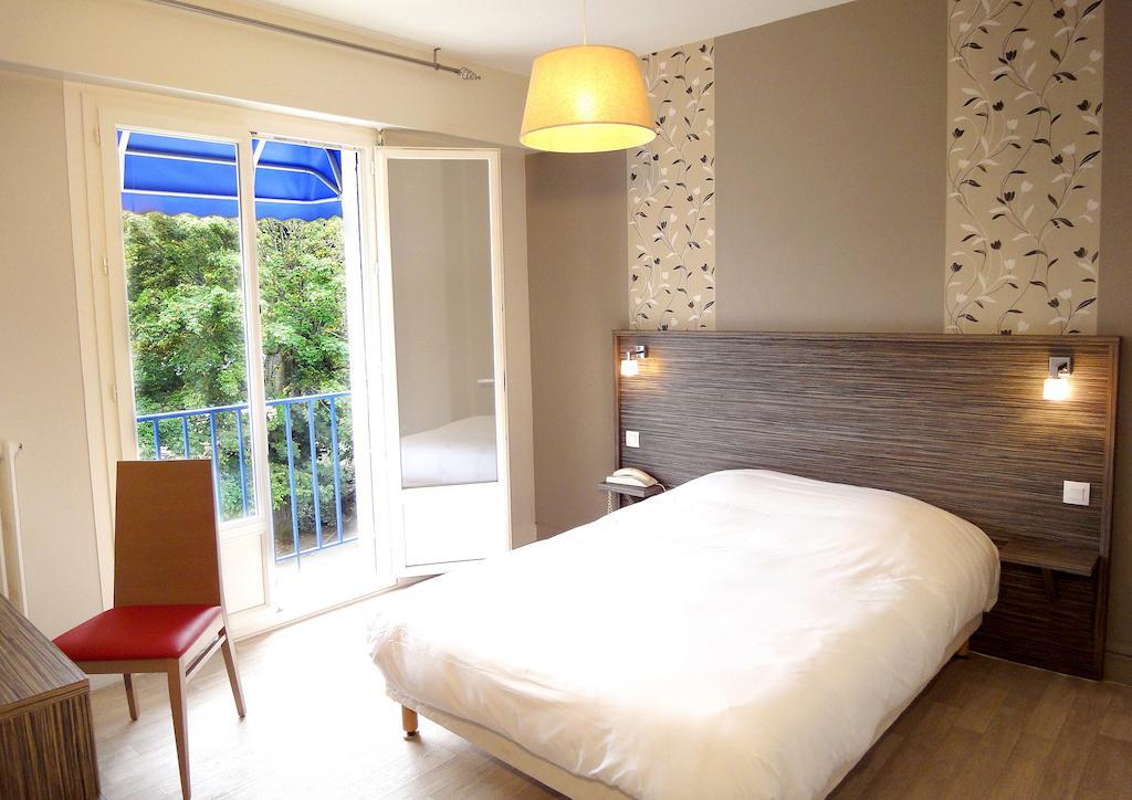 Hotel Les Pecheurs Lorient Room photo