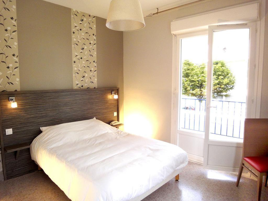 Hotel Les Pecheurs Lorient Room photo
